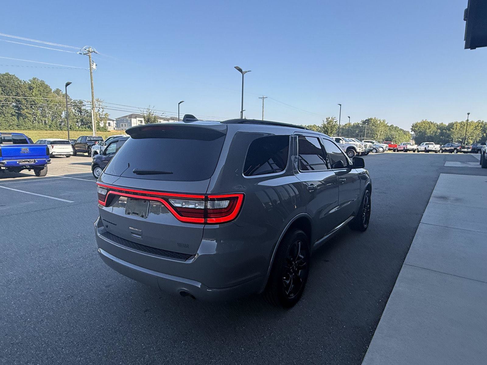 Used 2024 Dodge Durango SXT w/ SXT Blacktop Group AWD/4WD image 32