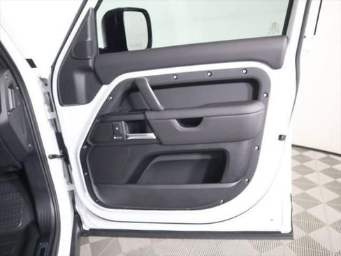 New 2026 Land Rover Defender 130 V8 AWD/4WD image 26