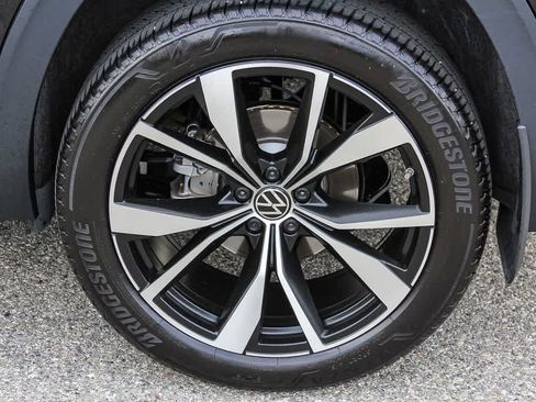 Used 2025 Volkswagen Atlas SEL Premium R-Line AWD/4WD image 10