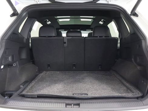 Used 2024 Volkswagen Tiguan SEL R-Line image 27