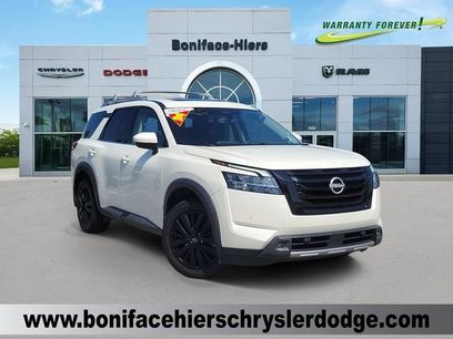 Used 2024 Nissan Pathfinder SL w/ SL Premium Package
