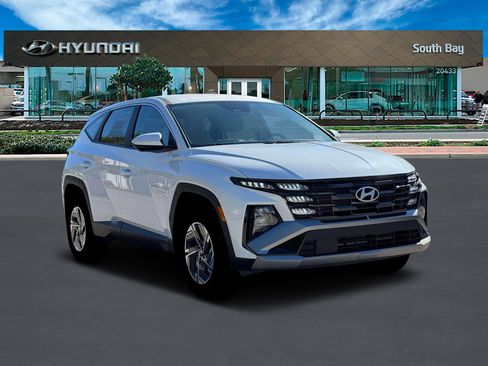 New 2026 Hyundai Tucson Blue SE image 11