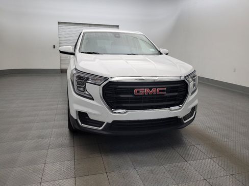 Used 2024 GMC Terrain SLE FWD image 14