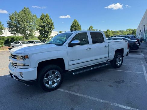 Used 2017 Chevrolet Silverado 1500 LTZ Z71 w/ LTZ Plus Package AWD/4WD image 25