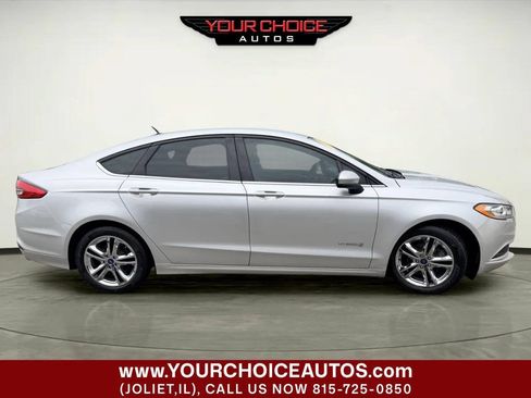 Used 2018 Ford Fusion SE FWD image 7