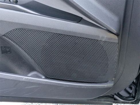 Used 2025 Toyota Camry SE image 15