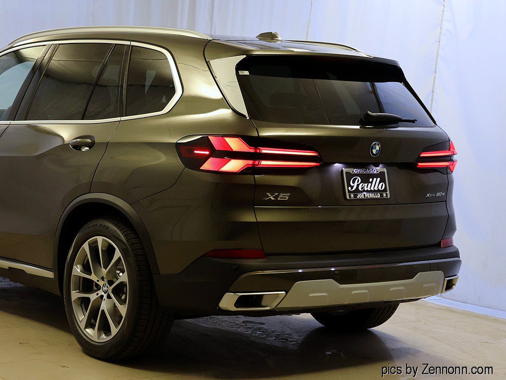 Used 2026 BMW X5 xDrive50e w/ Climate Comfort Package AWD/4WD image 8