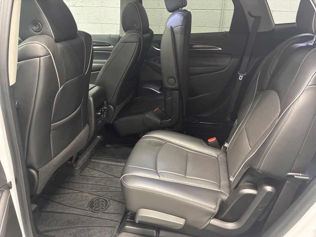 Used 2021 Buick Enclave Avenir w/ Avenir Technology Package AWD/4WD image 32