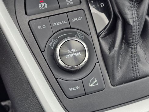 Certified 2023 Toyota RAV4 Adventure AWD/4WD image 7