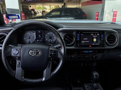 Used 2018 Toyota Tacoma TRD Off-Road AWD/4WD image 14