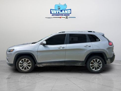 Certified 2021 Jeep Cherokee Latitude Lux w/ Comfort/Convenience Group FWD image 2