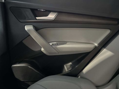 Used 2022 Audi Q5 2.0T Premium w/ Convenience Package image 14