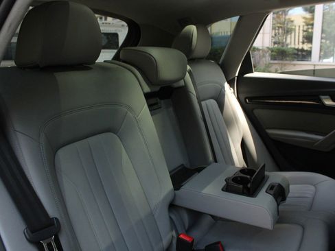 Used 2019 Audi Q5 2.0T Premium Plus w/ Premium Plus Package AWD/4WD image 22