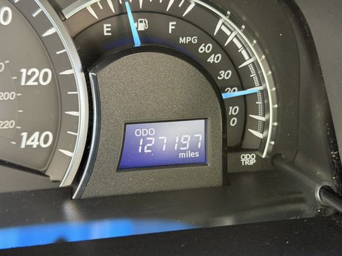 Used 2012 Toyota Camry XLE image 36