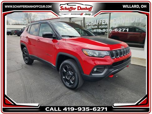Used 2023 Jeep Compass Trailhawk w/ Trailhawk Convenience Group AWD/4WD image 1