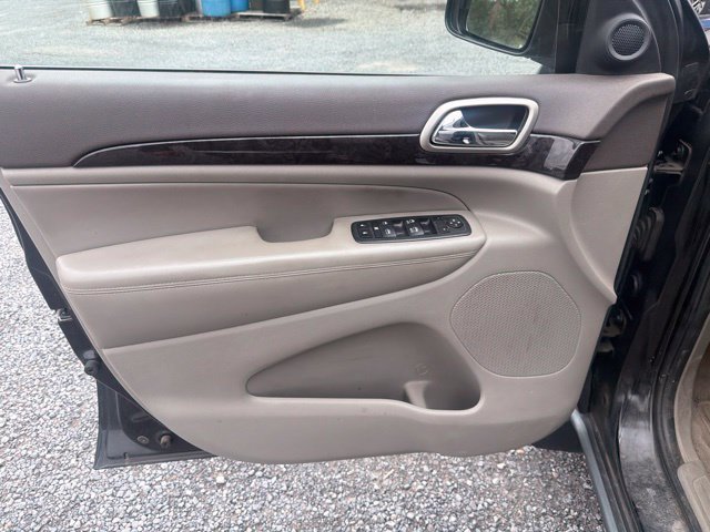 Used 2012 Jeep Grand Cherokee Laredo AWD/4WD image 11