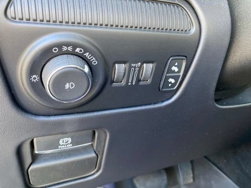 Used 2024 Jeep Grand Wagoneer L Series II w/ Quick Order Packagew 28T AWD/4WD image 18