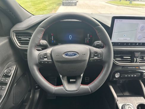 Used 2023 Ford Escape ST-Line w/ Tech Pack #1 image 13