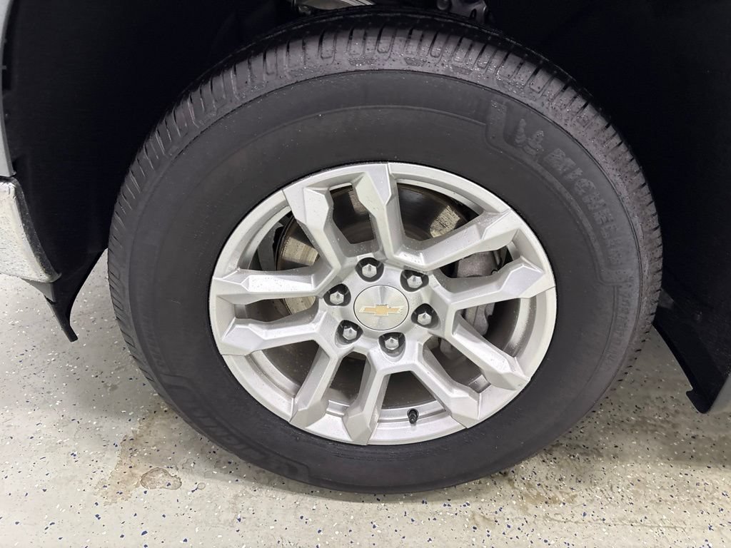 Used 2024 Chevrolet Silverado 1500 LT AWD/4WD image 12