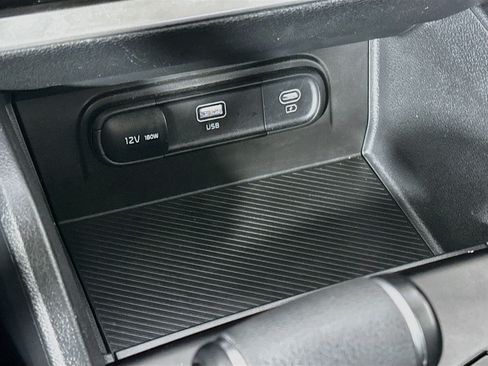 Used 2025 Kia Sportage LX FWD image 24