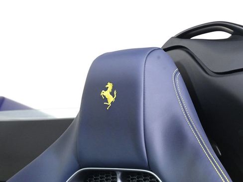 Used 2022 Ferrari SF90 Spider image 20