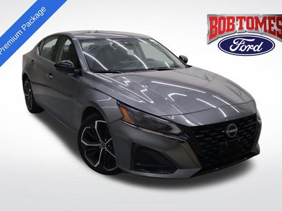 Used 2023 Nissan Altima 2.5 SR w/ SR Premium Package