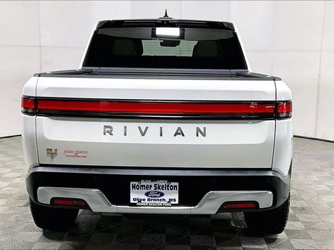 Used 2023 Rivian R1T Adventure image 4