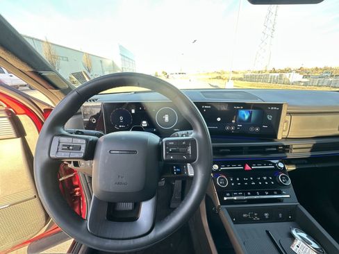 Used 2025 Hyundai Santa Fe Calligraphy image 11