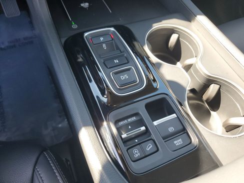 Used 2025 Honda Pilot EX-L image 32