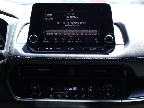 Used 2021 Nissan Rogue SV FWD image 16