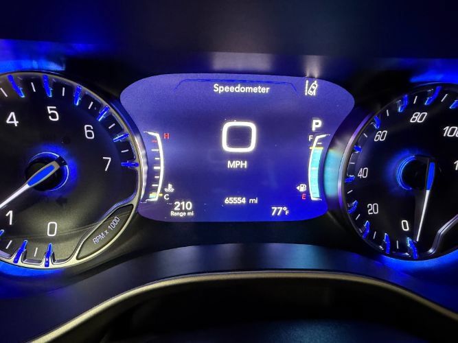 Used 2025 Chrysler Pacifica Select FWD image 17