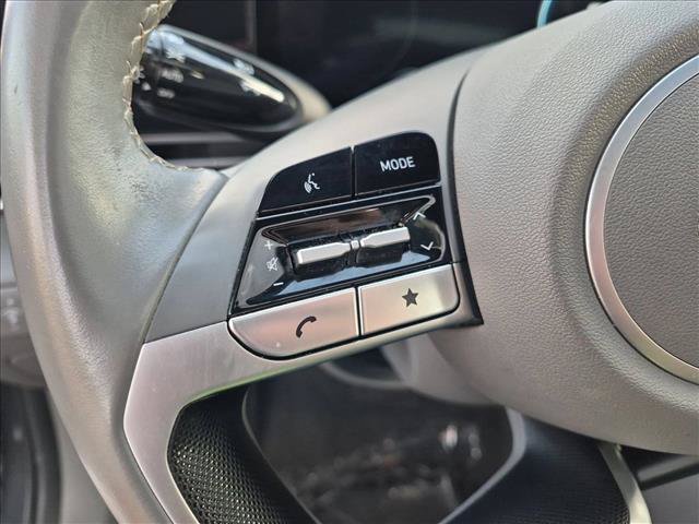 Used 2025 Hyundai Elantra SEL FWD image 27
