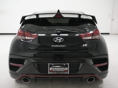 Used 2020 Hyundai Veloster N w/ Performance Package image 5