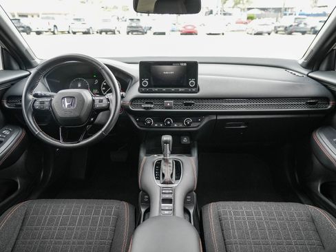 Used 2025 Honda HR-V Sport image 13