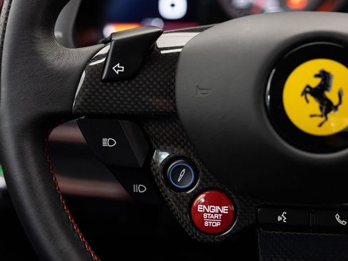 Used 2021 Ferrari F8 Tributo RWD image 46
