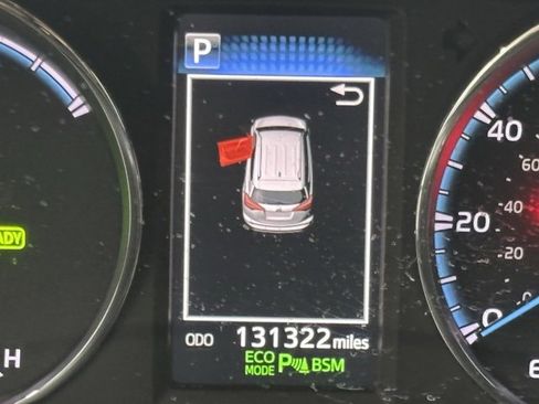 Used 2018 Toyota RAV4 Limited image 25