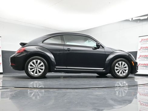 Used 2019 Volkswagen Beetle 2.0T S image 39