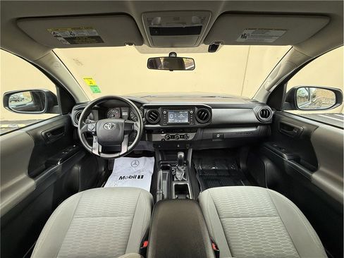 Used 2017 Toyota Tacoma 2WD Access Cab image 9