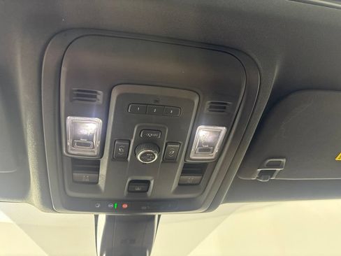 Used 2021 Chevrolet Tahoe High Country w/ Premium Package AWD/4WD image 32