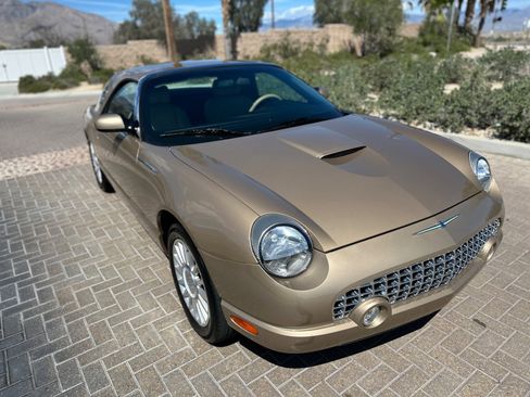 Used 2005 Ford Thunderbird Deluxe RWD image 30