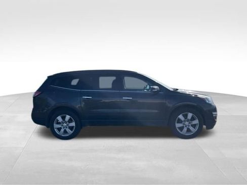 Used 2016 Chevrolet Traverse LT w/ Style and Technology Package image 6