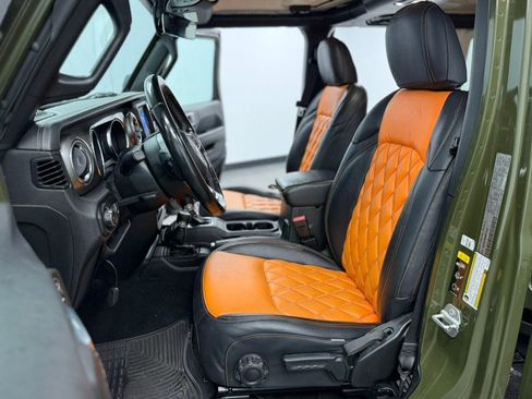 Used 2021 Jeep Wrangler Unlimited Sahara w/ Uconnect 4C Nav & Sound Group AWD/4WD image 37