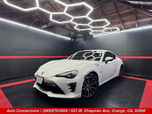 Used 2018 Toyota 86 RWD image 2