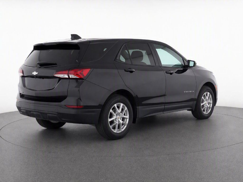 Used 2024 Chevrolet Equinox LS FWD image 6
