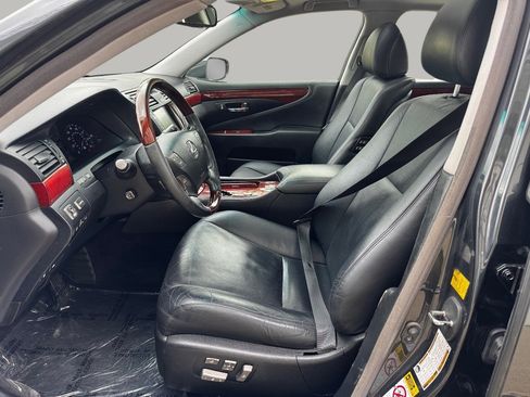 Used 2007 Lexus LS 460 RWD image 16