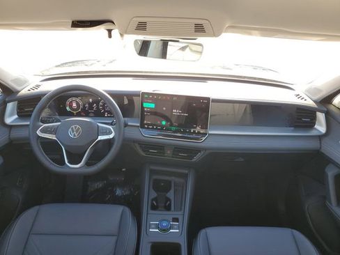 New 2026 Volkswagen Tiguan SE image 25