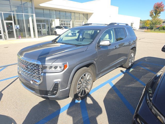 Used 2020 GMC Acadia Denali w/ Technology Package AWD/4WD image 3