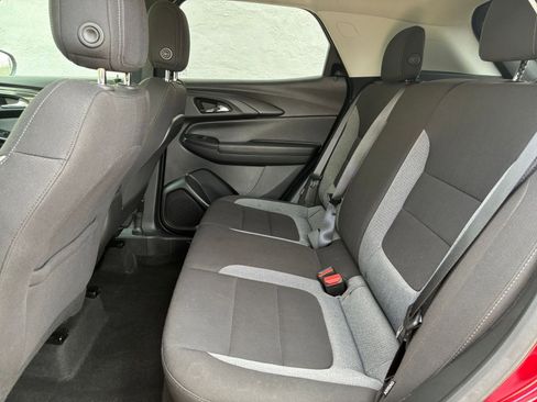 Used 2025 Chevrolet TrailBlazer LT image 24