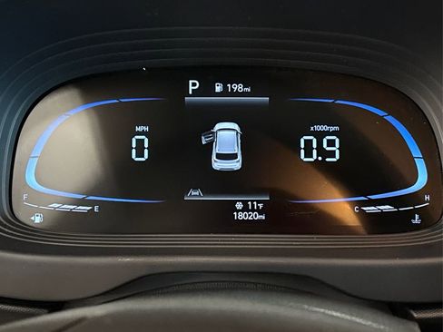 Certified 2023 Hyundai Venue Limited w/ Cargo Package image 19