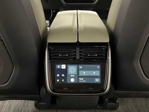 Used 2023 Rivian R1S Adventure AWD/4WD image 30